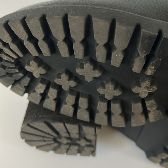 EUC - Mia Colten Heeled Ankle Bootie - Black - Picture 12 of 16